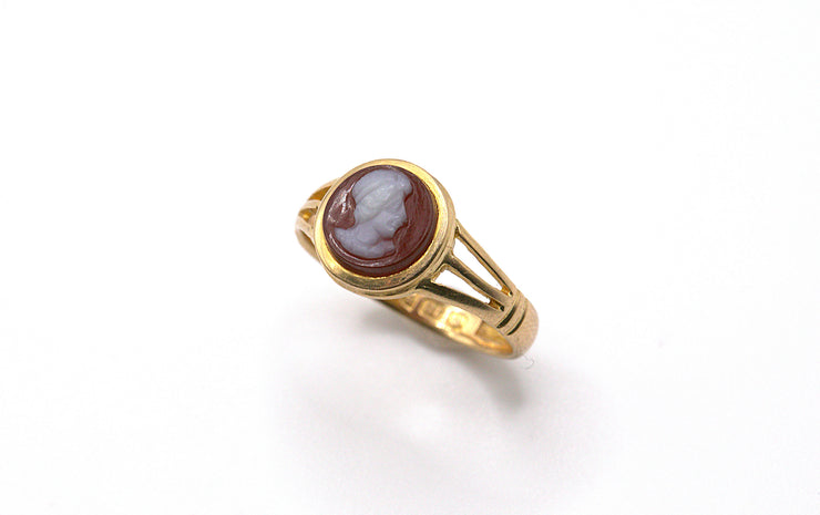 Cabochon Garnet Ring