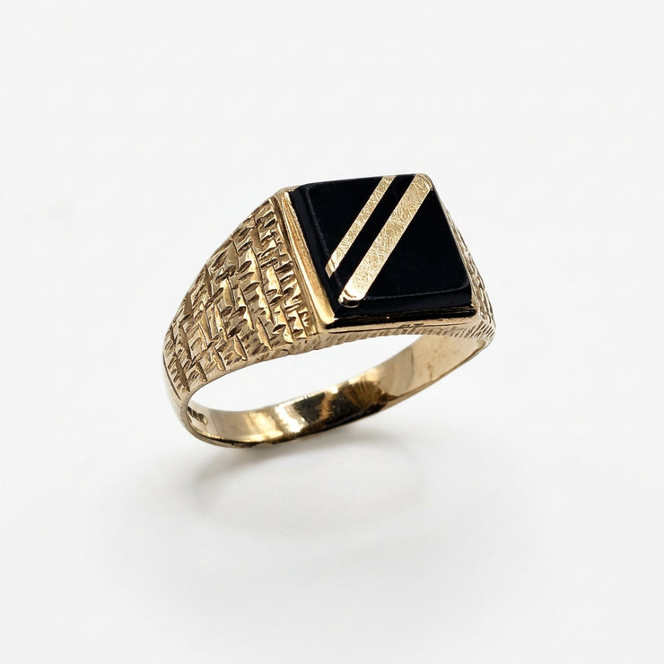 Signet - 9ct Gold Ring - Size W