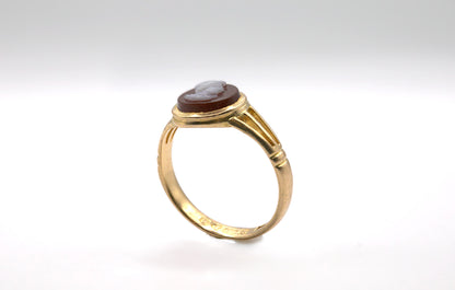 Cabochon Garnet Ring