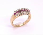 Diamond & Ruby Cluster Ring – 9 Carat Yellow Gold – Approx. 0.30 Carat – Size N