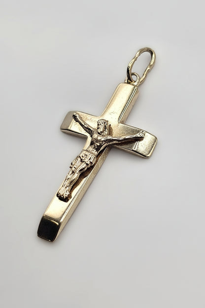 Crucifix Pendant - 9ct Gold