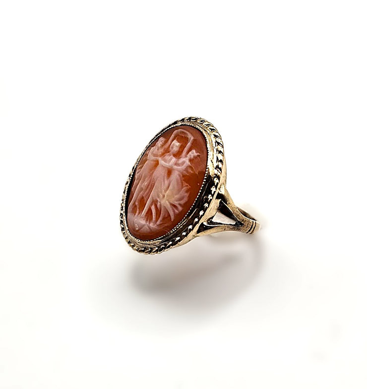 Three Graces Carved Shell Cameo Ring - 9ct Gold - Size J 1/2