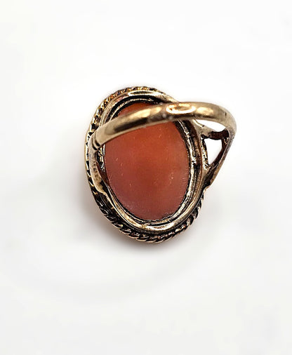 Three Graces Carved Shell Cameo Ring - 9ct Gold - Size J 1/2