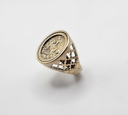 Medallion Ring - 9ct Gold - Size U