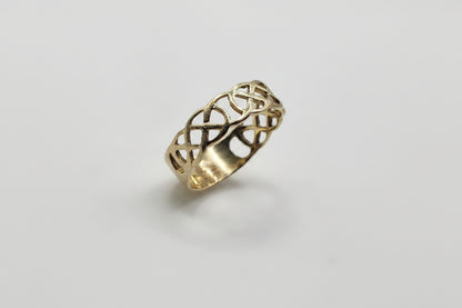 Celtic Knot Ring - 9ct Gold - Size V1/2